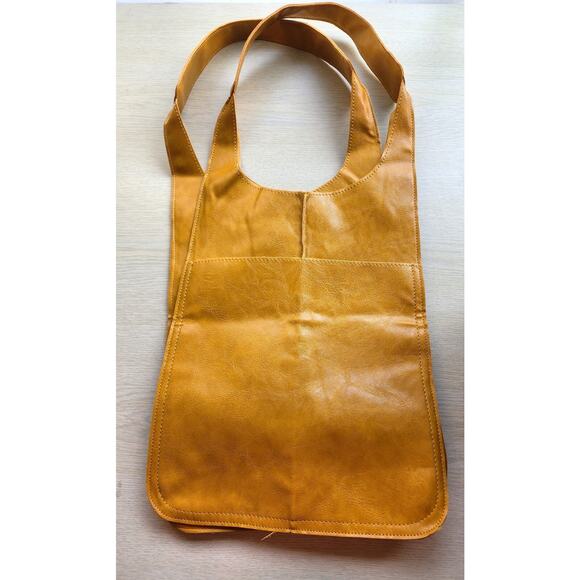 TOTE/BUCKET PURSE-PU Leather-Natural Tone Color-Large Opening-Snaps - Picture 7 of 8